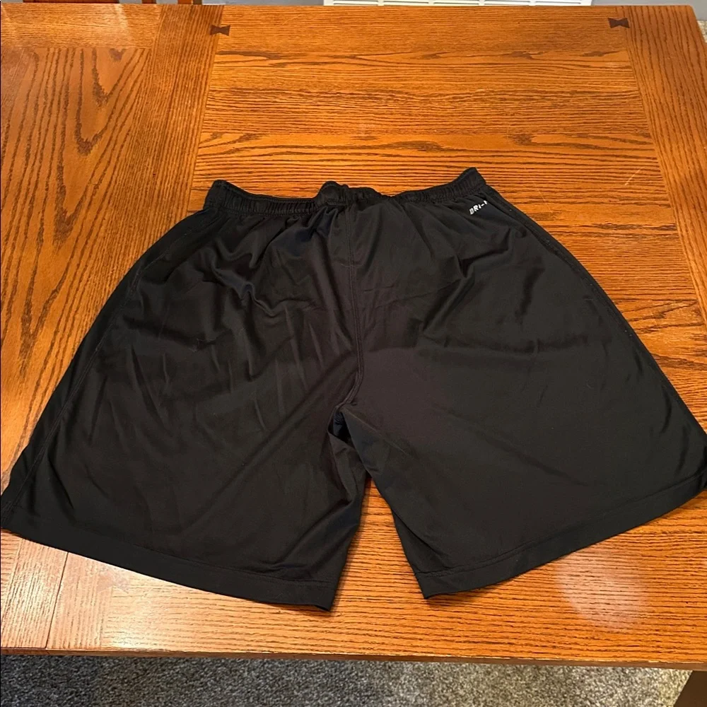 Nike Men's Black Athletic Shorts size XL - Picture 5 of 5